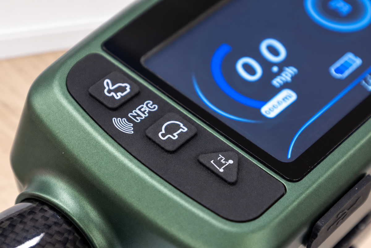 Monarch Smarti Plus dashboard controls close-up